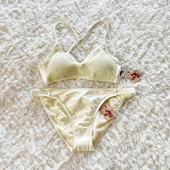 NWT Sincerely Jules Yellow Crochet Bikini Swim Set Medium Top Large Bottom - Picture 6 of 6